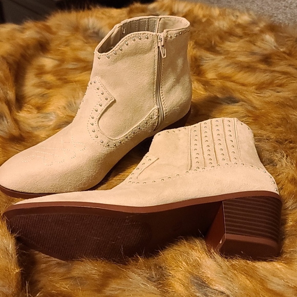 Booties - Picture 2 of 3